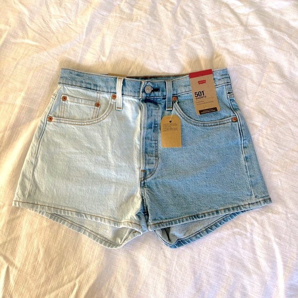 Levi’s Two-Toned High-Rise 501 Shorts - Picture 1 of 7